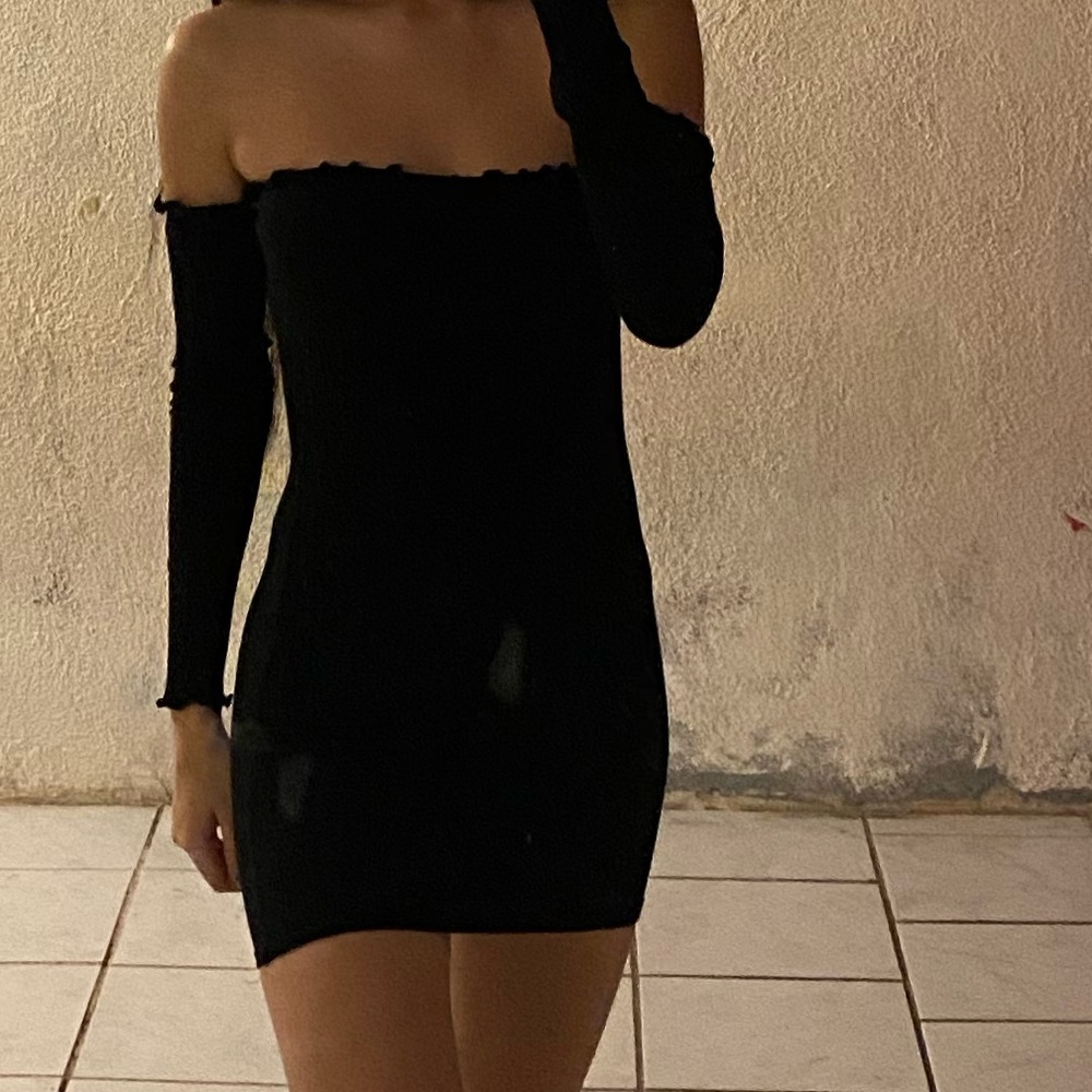 Tight Long sleeve dress